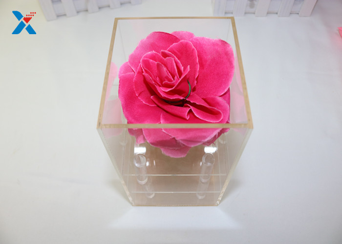Valentine ' S Fresh Rose Transparent Gift Box , Acrylic Flower Case Chemical Resisdence