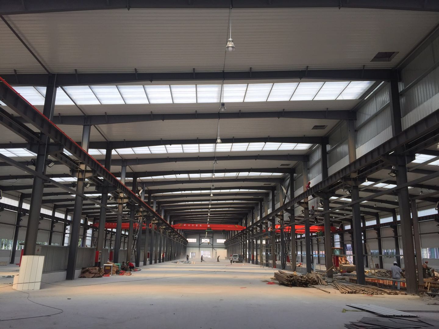 Hot Rolled Steel Frame Buildings Welded Prefabricated Steel Structure