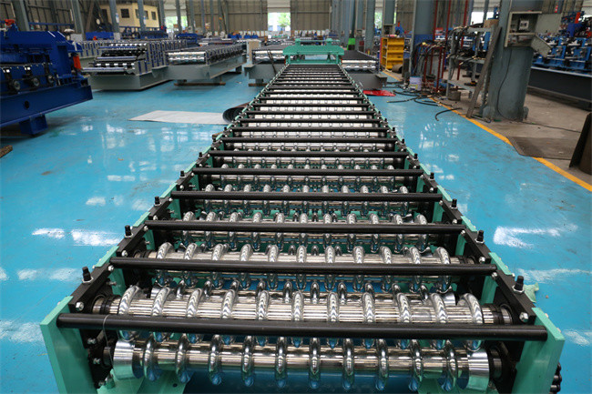 Roof wall panel corrugated sheet roll forming machine high speed 0.3-0.8mm 30m/min