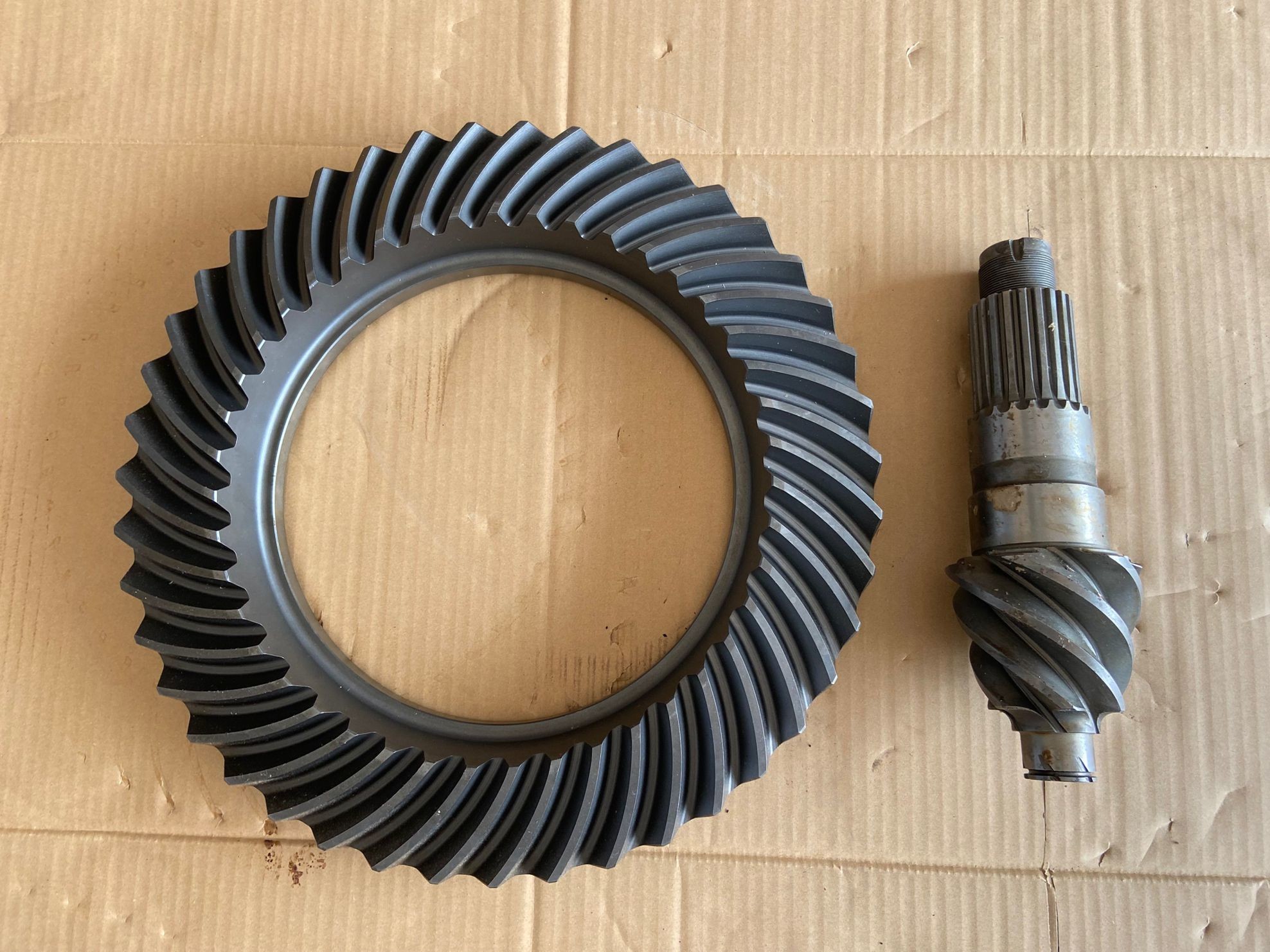 1412102940 CXZ EXZ Set 43/6 Rear Axle Case Final Drive Gear Set Differential 17.5" 21 Teeth Match Coupling Flange