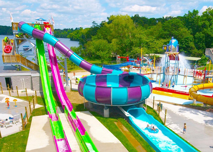 Customized Color Tube Water Slide , Amusement Park Slides For Holiday Villa