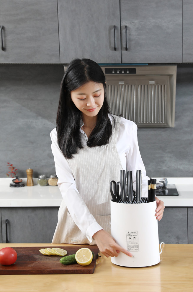 Universal Magnetic Knife Holder Sterilizer Block Smart Kitchen Storage Disinfection