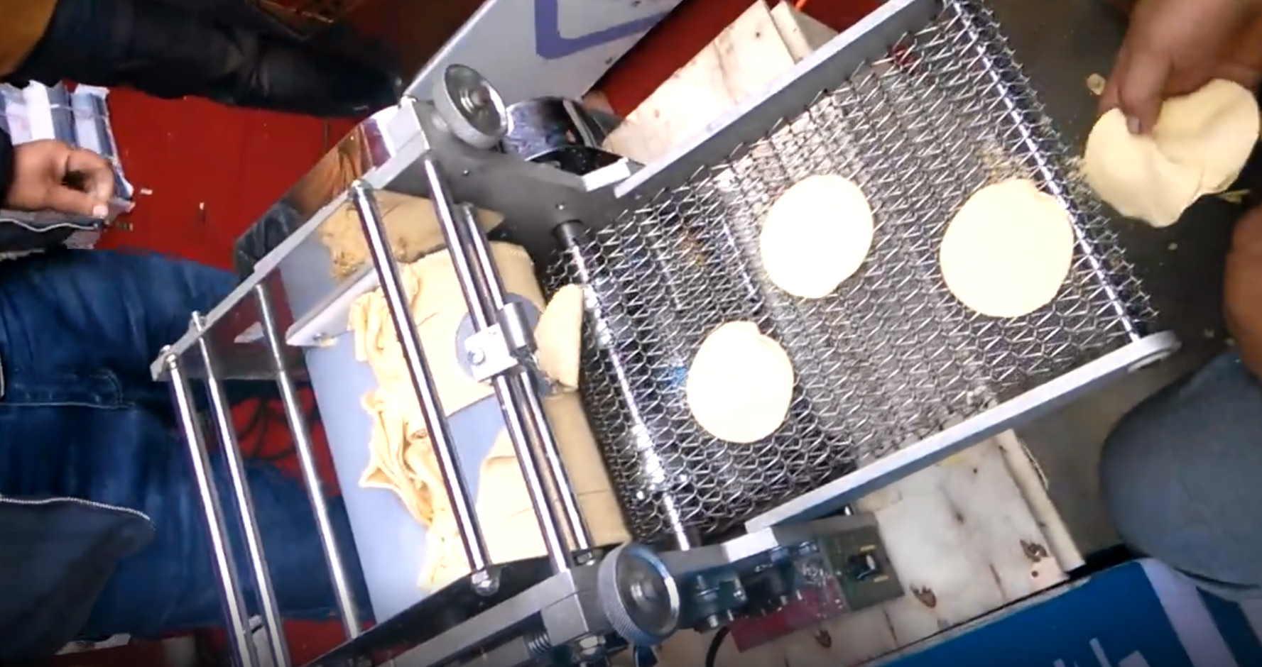 Commercial Grain Products Fully Automatic Roti Bread Flour Corn Cake Making Machine