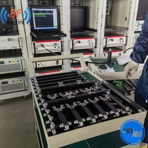 Customized 0.5-6GHz 2 Way RF Power Splitters Black with SMA Connector RF