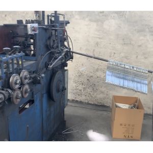 Notched Electro Galvanized Wire Hangers 40.5cm Hanger Length For Shirt / Suit