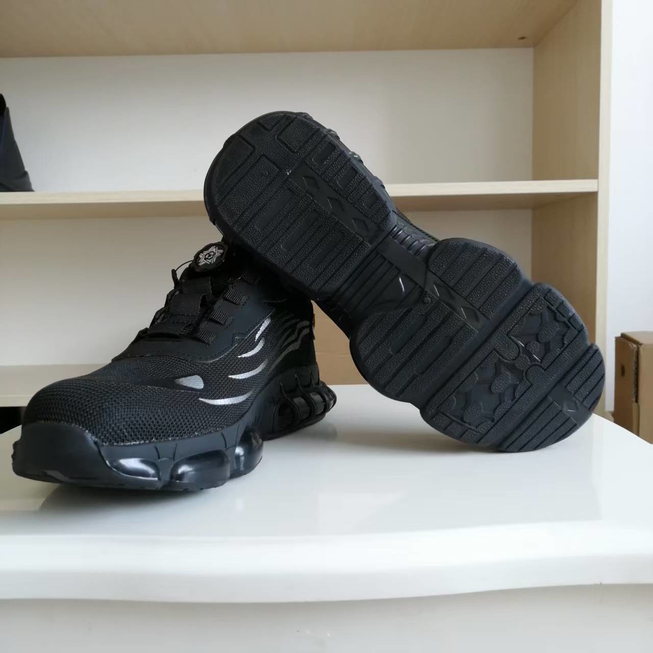 BOA Rotating Button Work Shoes Flying Knit Work Shoes Comfortable Safety Shoes Kevlar Midsole Steel Toe PU Sole