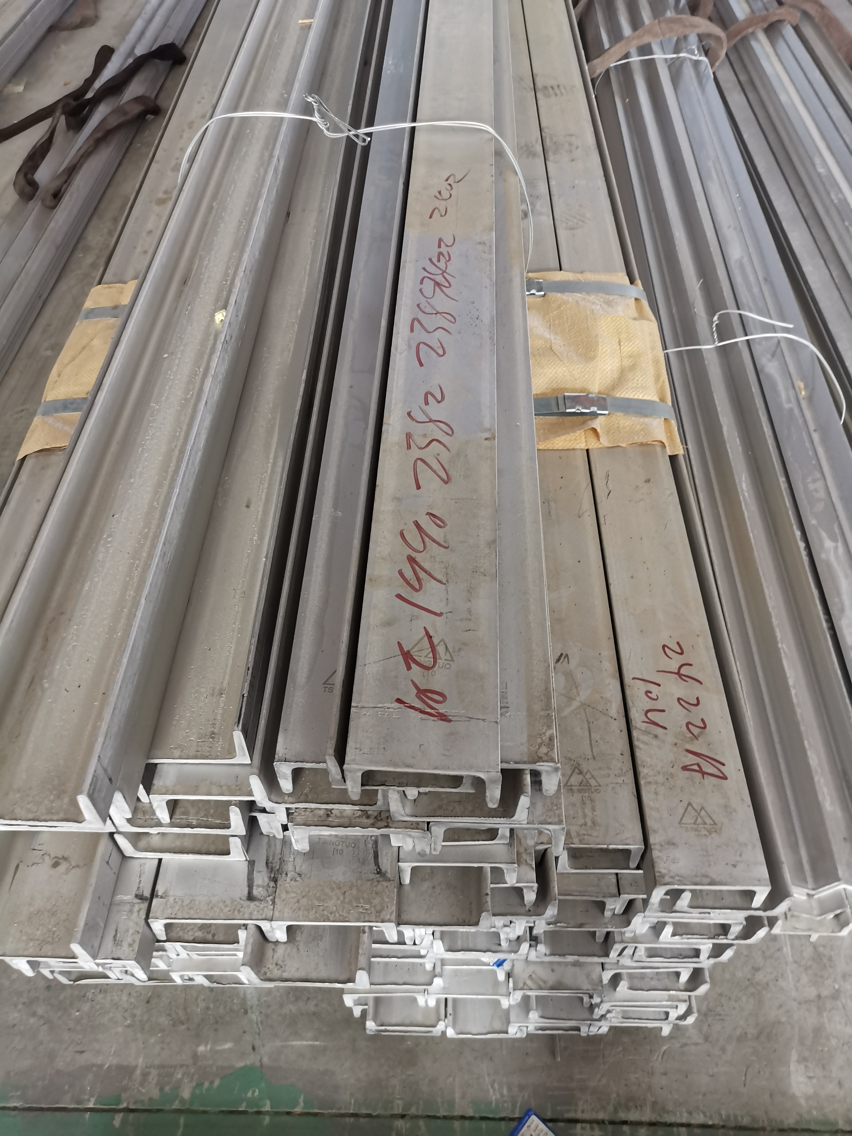 Astm Aisi 316l Sus316l Stainless Steel U Channel 100*50*5mm Hot Rolled