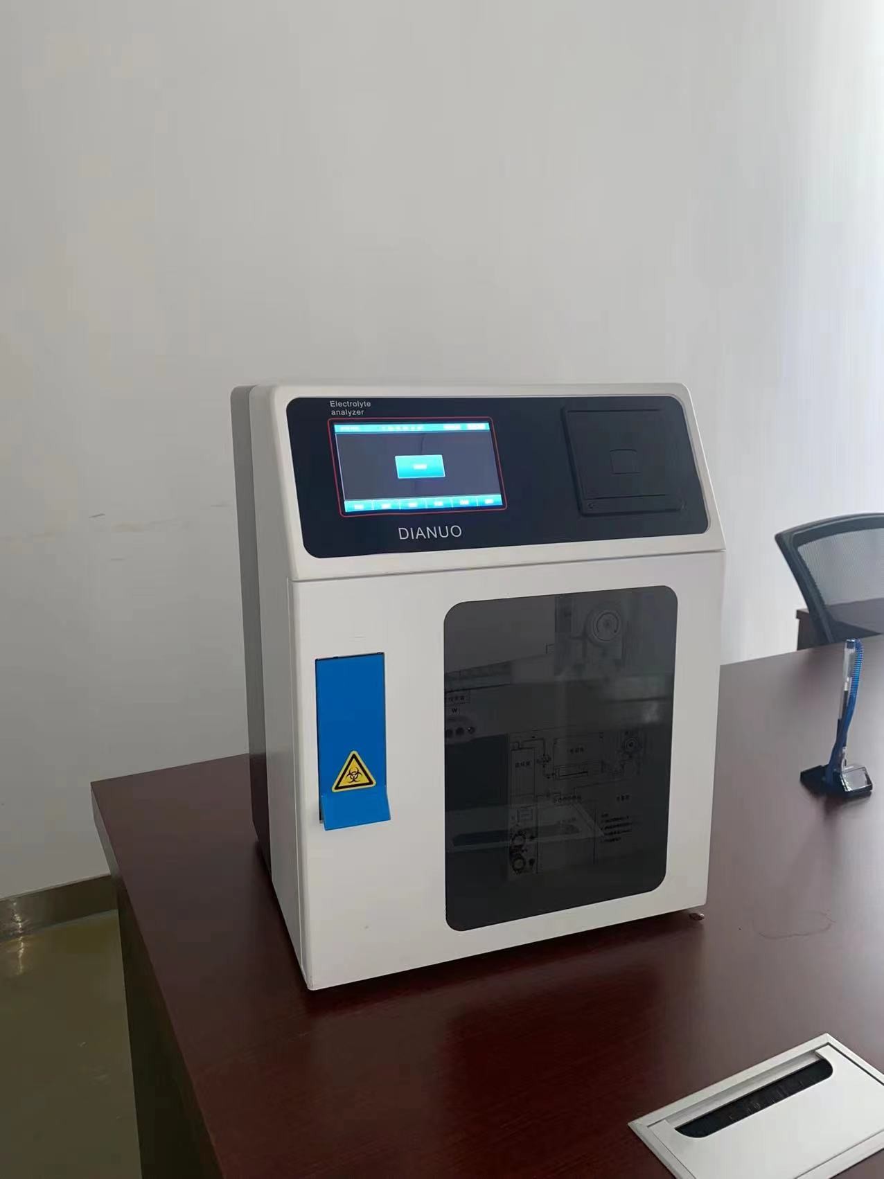 Factory Price Serum Electrolytes Electrolyte Analyzer With Closed System Machine