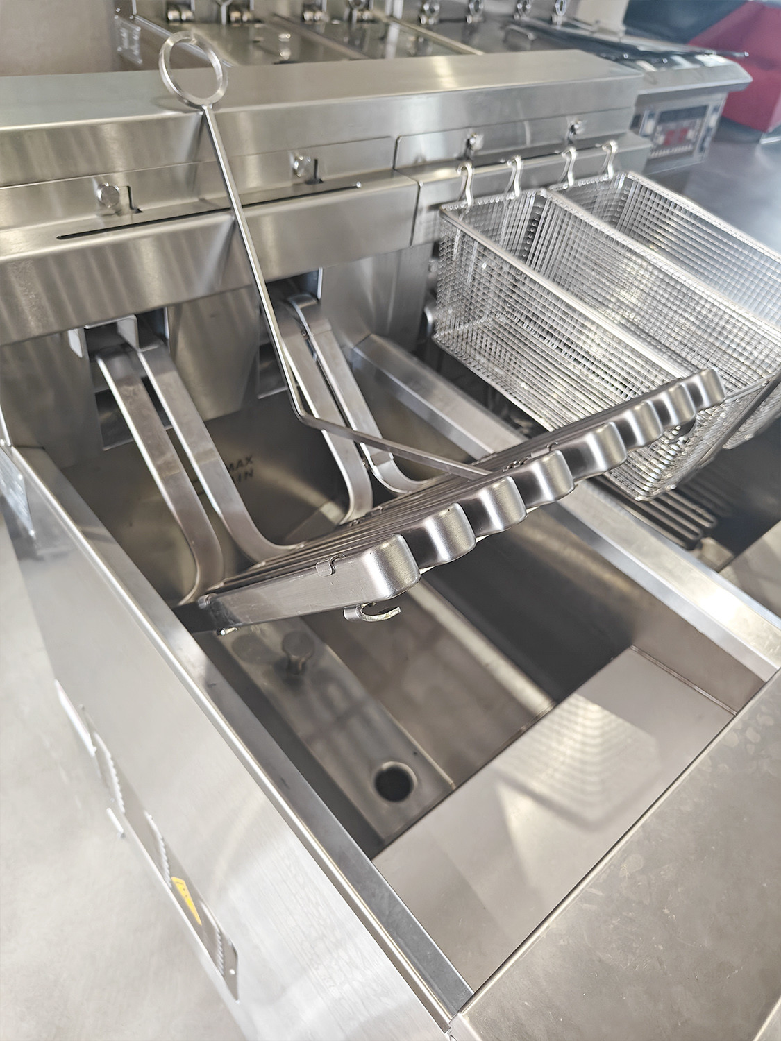 electric two pots 3 baskets 21.5L+11.6L with oil filter system chips open deep fryer