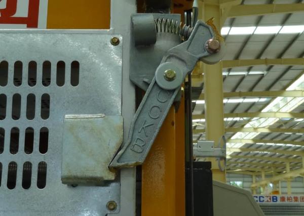 Construction Site Hoist with 800-3200kg Capacity Inverter Control System for