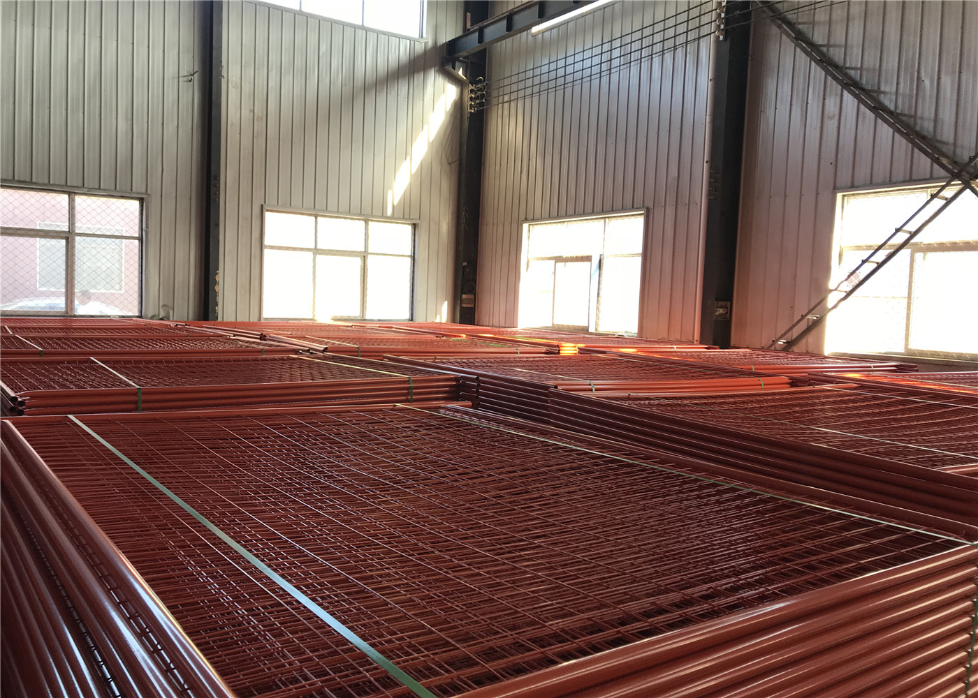 Temporary Construction Fencing Panels OD 32mm wall thick 1.8mm Max Construction Fence 50mm*150mm