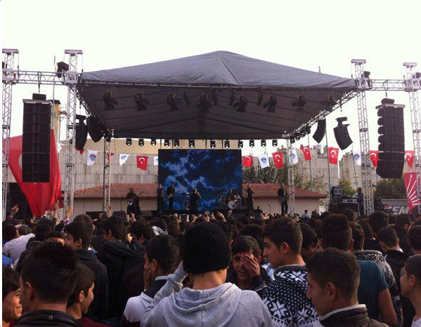 P4.81mm P5.95mm Concert Slim Outdoor Rental LED Screen high Refresh rate