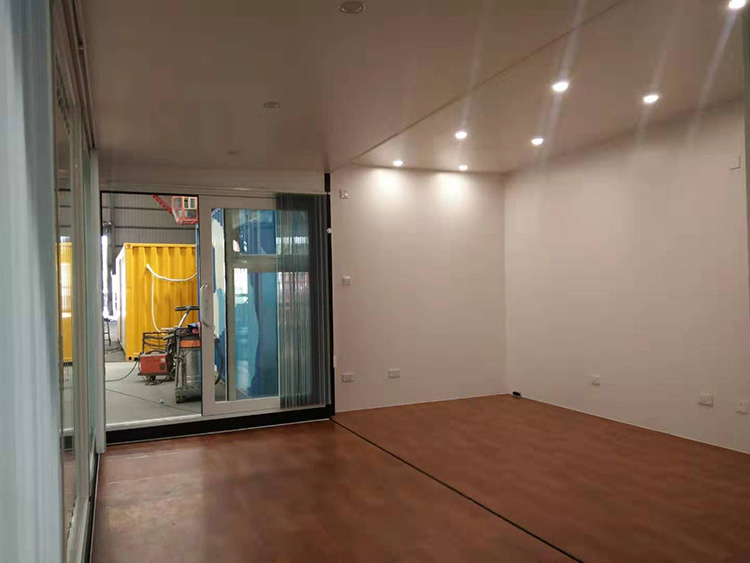 Residential Expandable Shipping Container House 20HC Heat Insulation