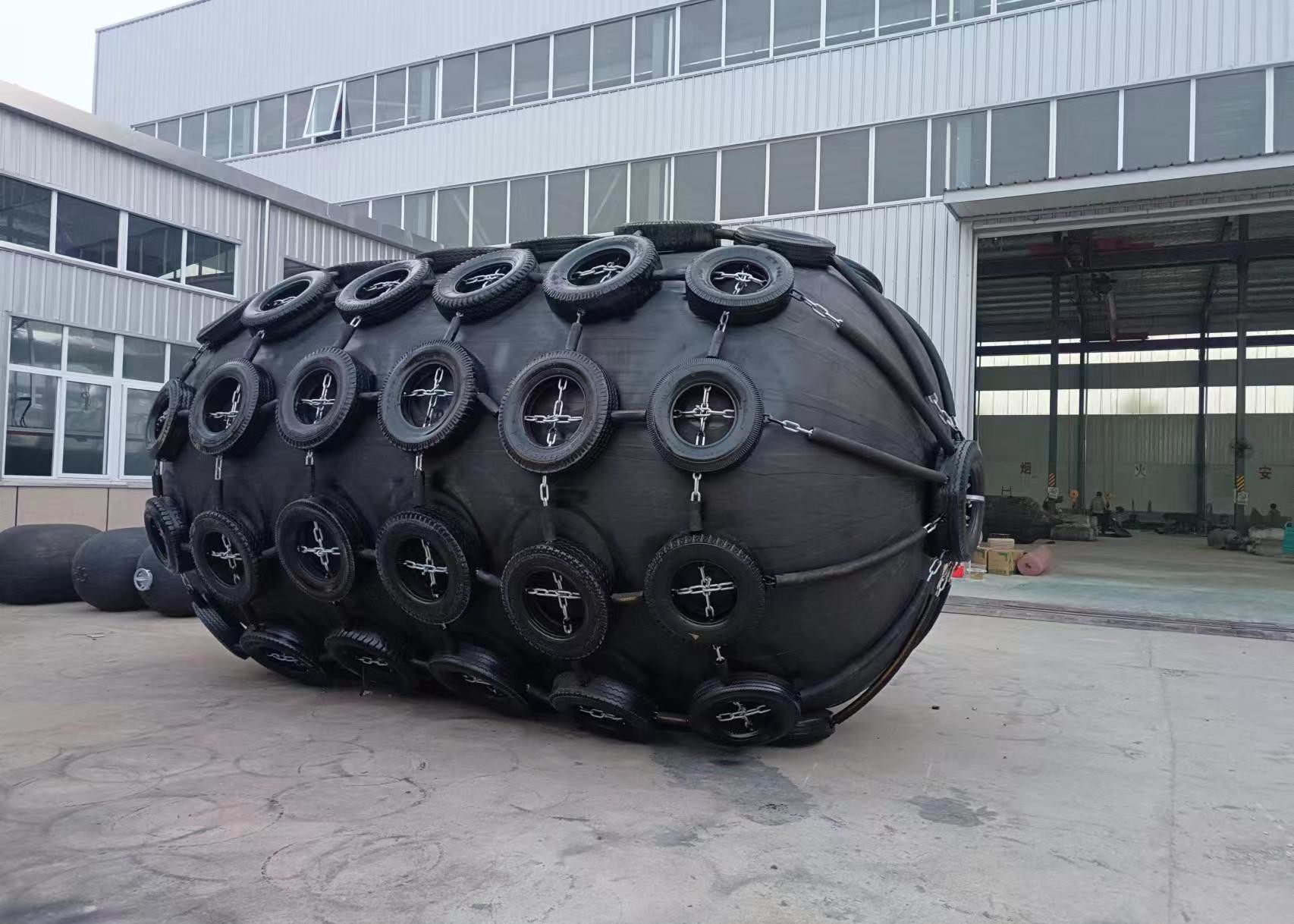 SGS Certificate 50Kpa 80Kpa Yokohama Type Rubber Pneumatic Fender