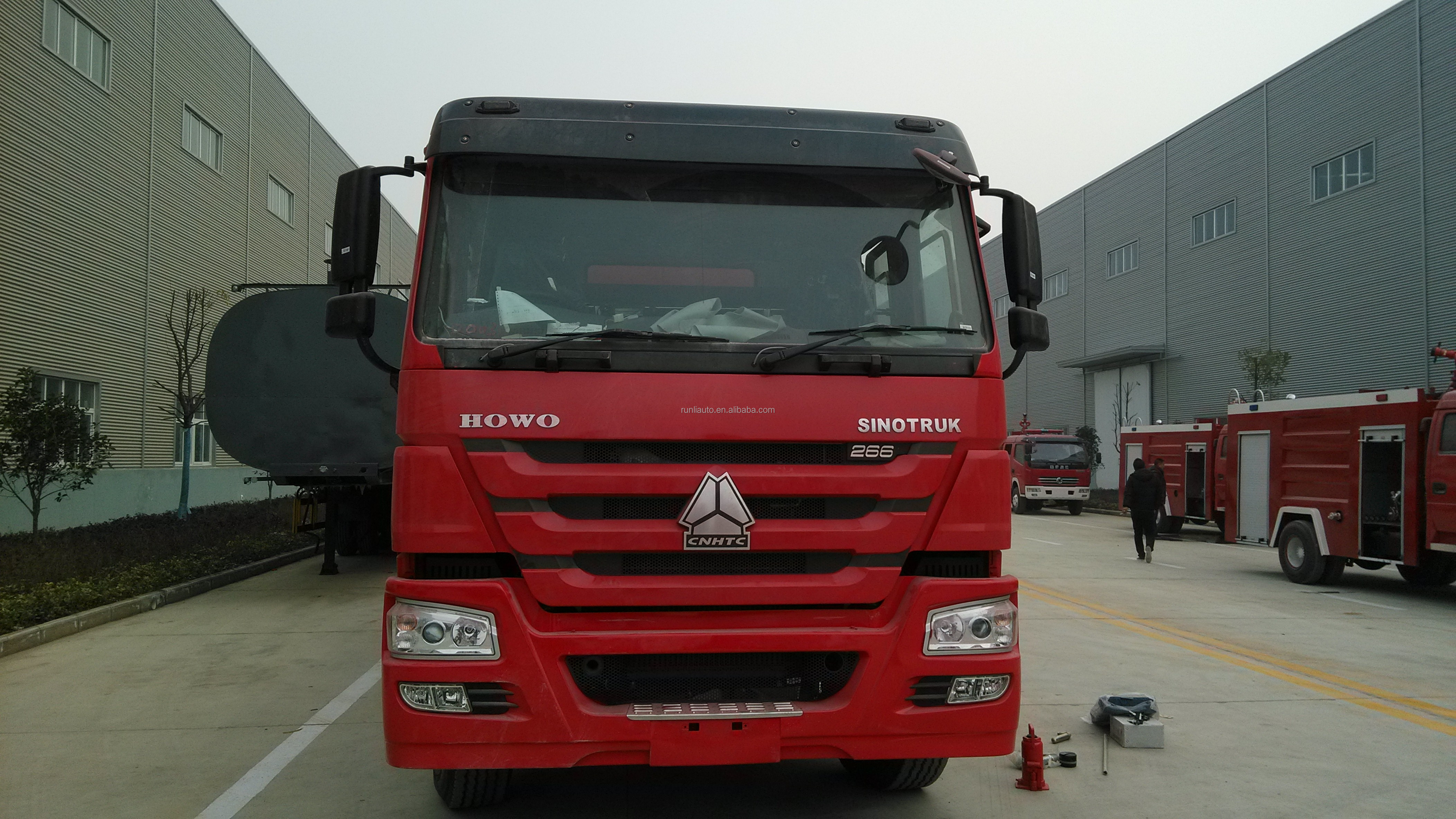 China Fire Rescue SINOTRUK 6X4 Water Foam Fire Fighting Truck for Sale