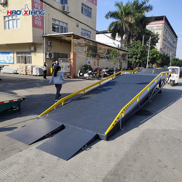 20000kg Power Ramp Dock Leveler 10m Unloading Loading Yard Ramp