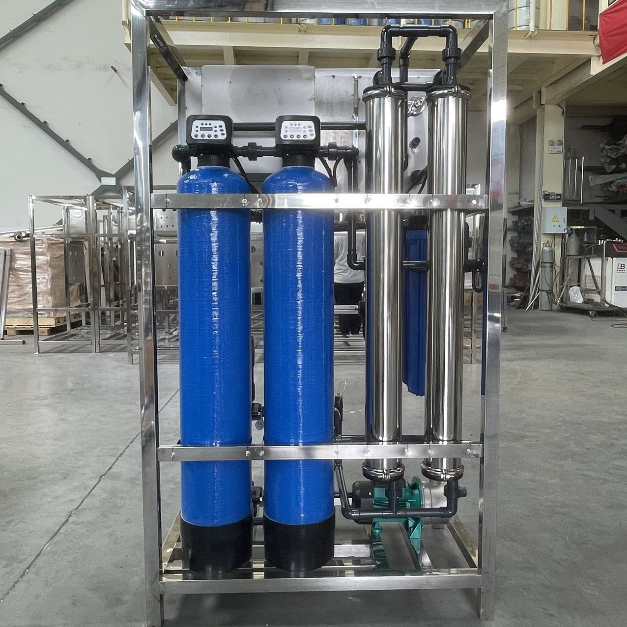 0.5 Tons Double Stage Reverse Osmosis Water Treatment Equipment With Blue Jar Color