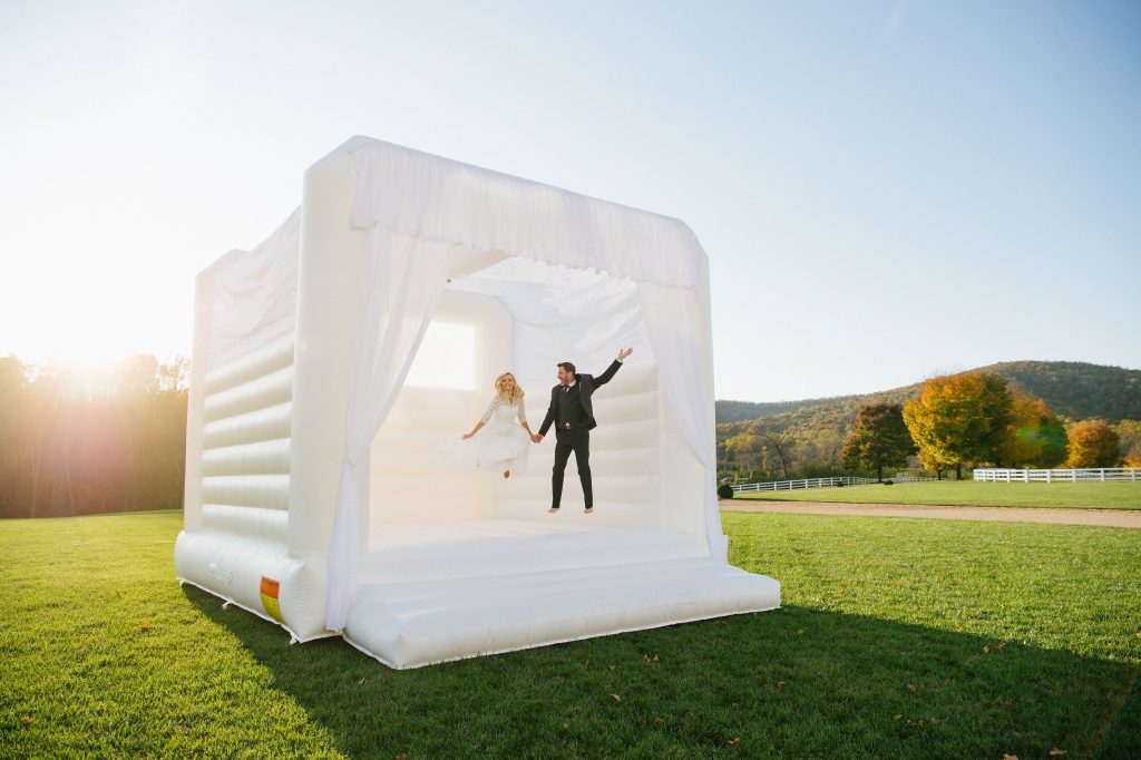 Outdoor Special White Wedding Inflatable Bouncy Castle Jumping House For Party