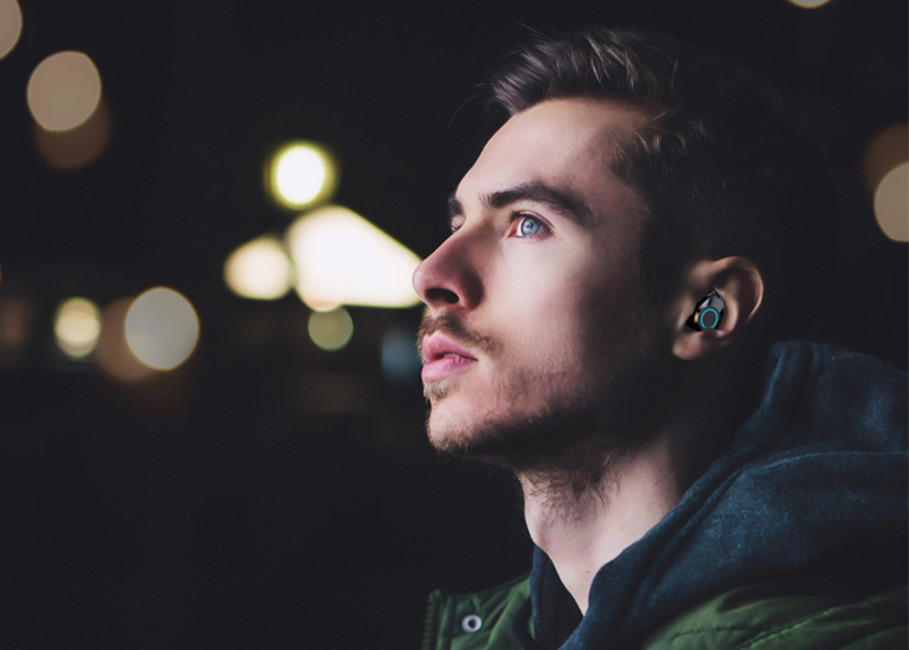 Waterproof IPX6 In Ear True Wireless Earbuds