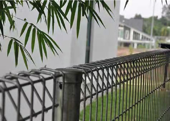 Hot Dipped Galvanized PVC Coated Wire Mesh , BRC Roll Top Wire Fence