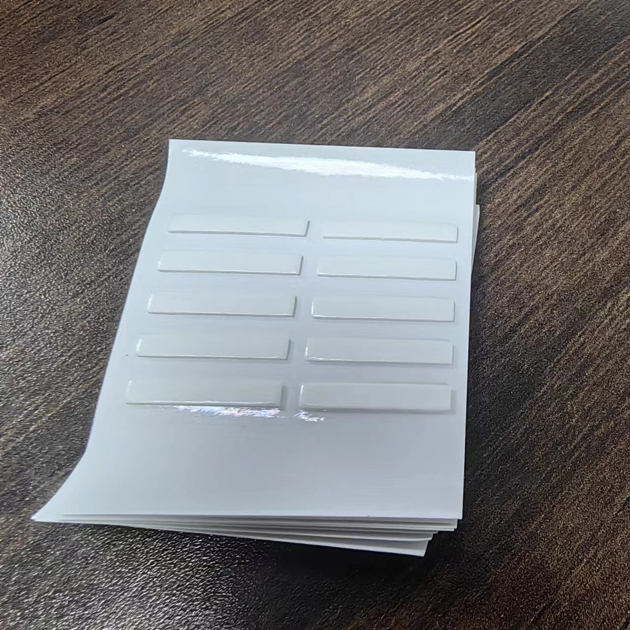 15*2mm per 20 pieces per sheet Jewellery price tag adhesive Peels off without leaving a trace