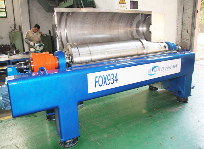 2 Phase Horizontal Decanter Centrifuges, Continuous Kaolin Industrial Decanter Centrifuge Machine