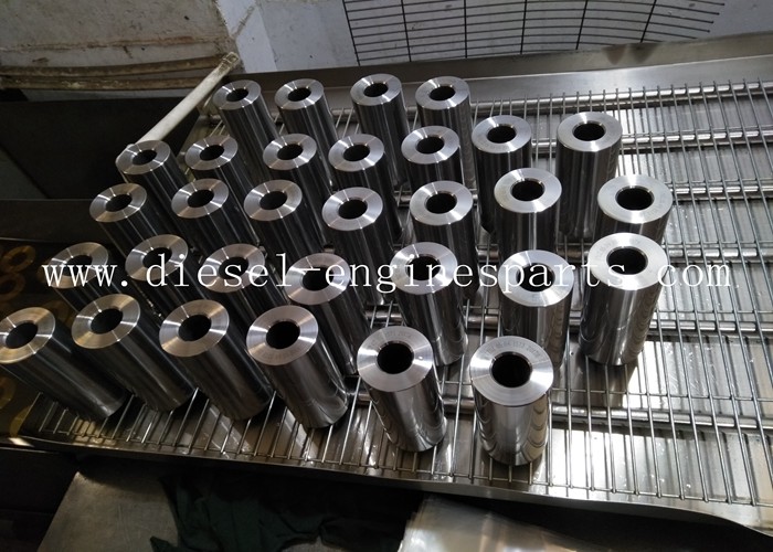 Silver Bright Engine Piston Pin For High Performance Cummins KTA50 Engines