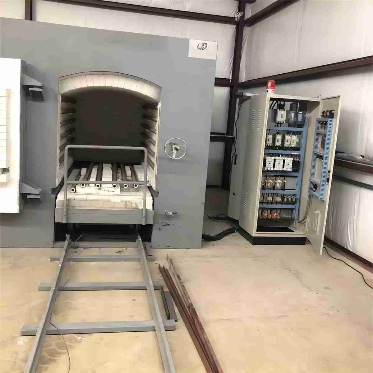 Heat Treating Hot Air Trolley Furnace For Mechanical Parts