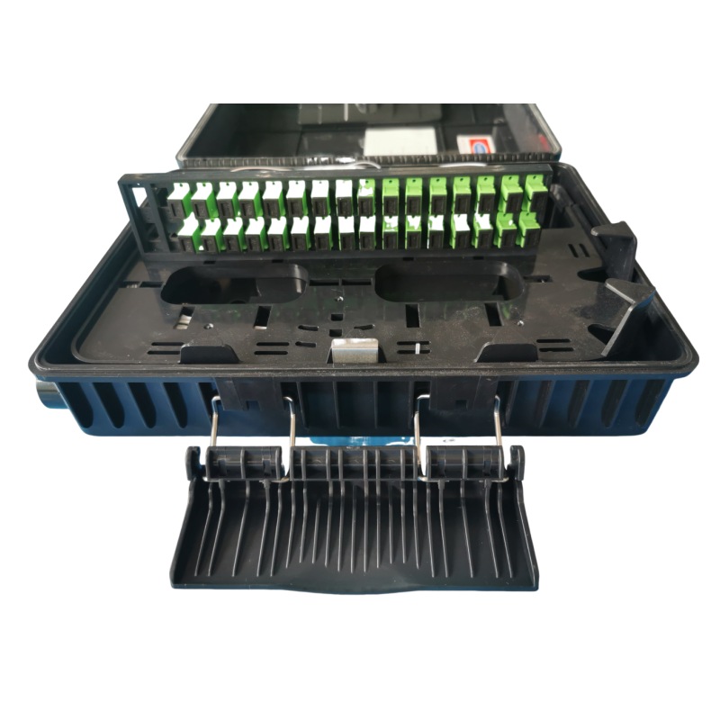 material IP65 Waterproof PLC Splitter 32 Cores Fiber Optic Distribution Box Terminal Box