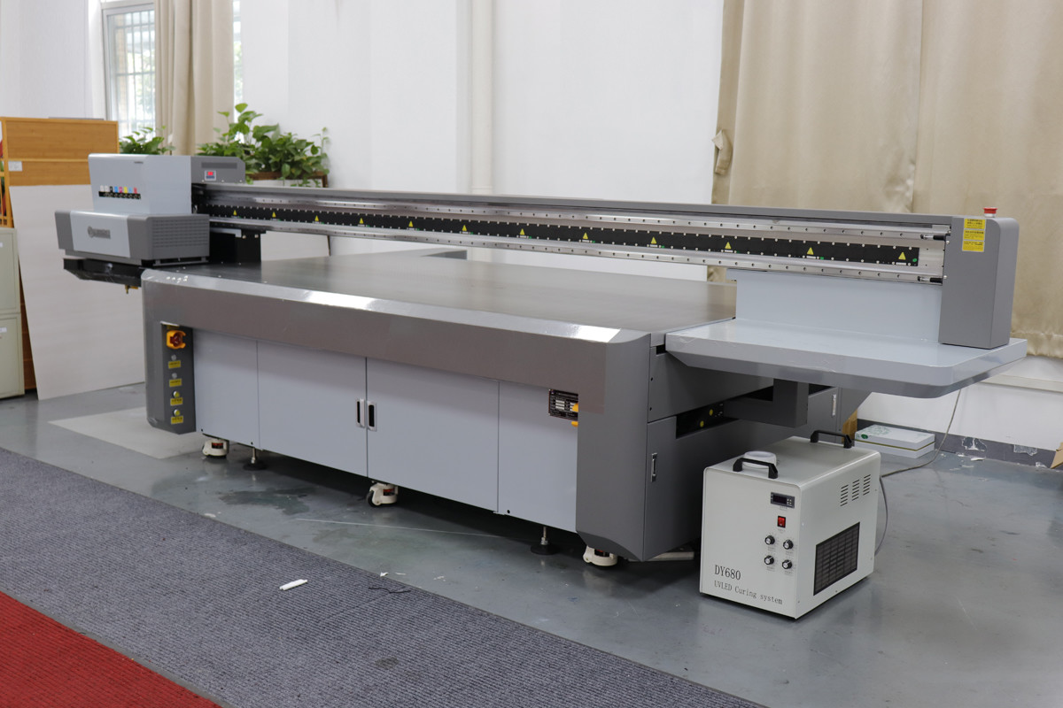 High Resolution Prints Large Format UV Printer With 2500mm Maximum Media Width And LED Environmental UV Ink