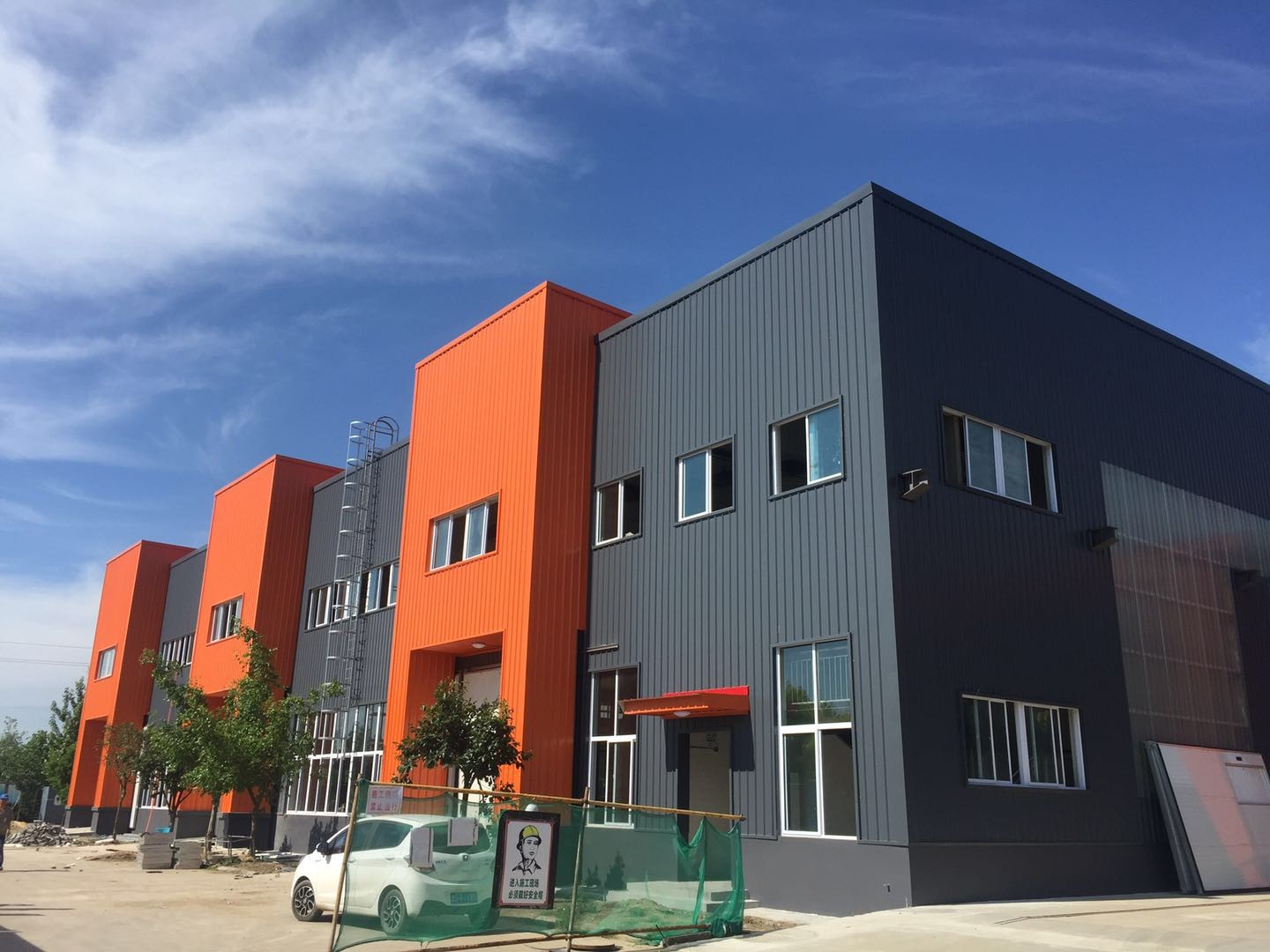 Hot Rolled Steel Frame Buildings Welded Prefabricated Steel Structure