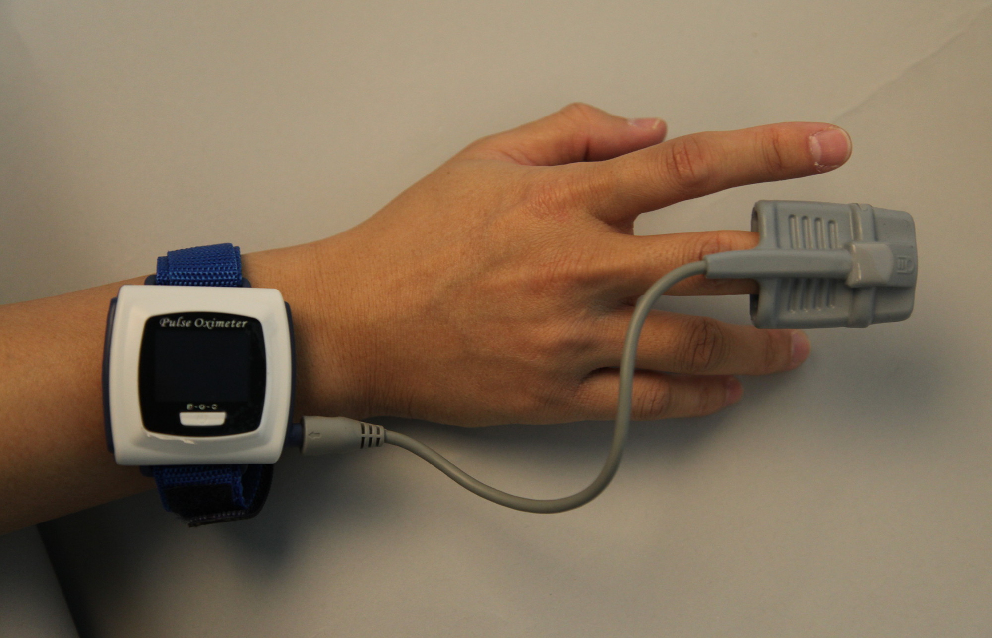 Color OLED Rechargeable Wrist Pulse Oximeter For Baby , Infant