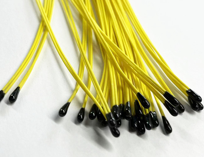 Radial Leaded Epoxy Thermistor Temperature Sensor 100MΩ Insulation Resistance