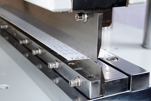 High Accuracy PCB Depanelizer Machine with 2 Linear Blades