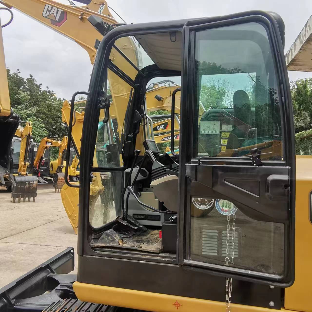 Used CAT Excavator 305.5e2 in Good Condition with 43 kW Power and 5000 KG Weight