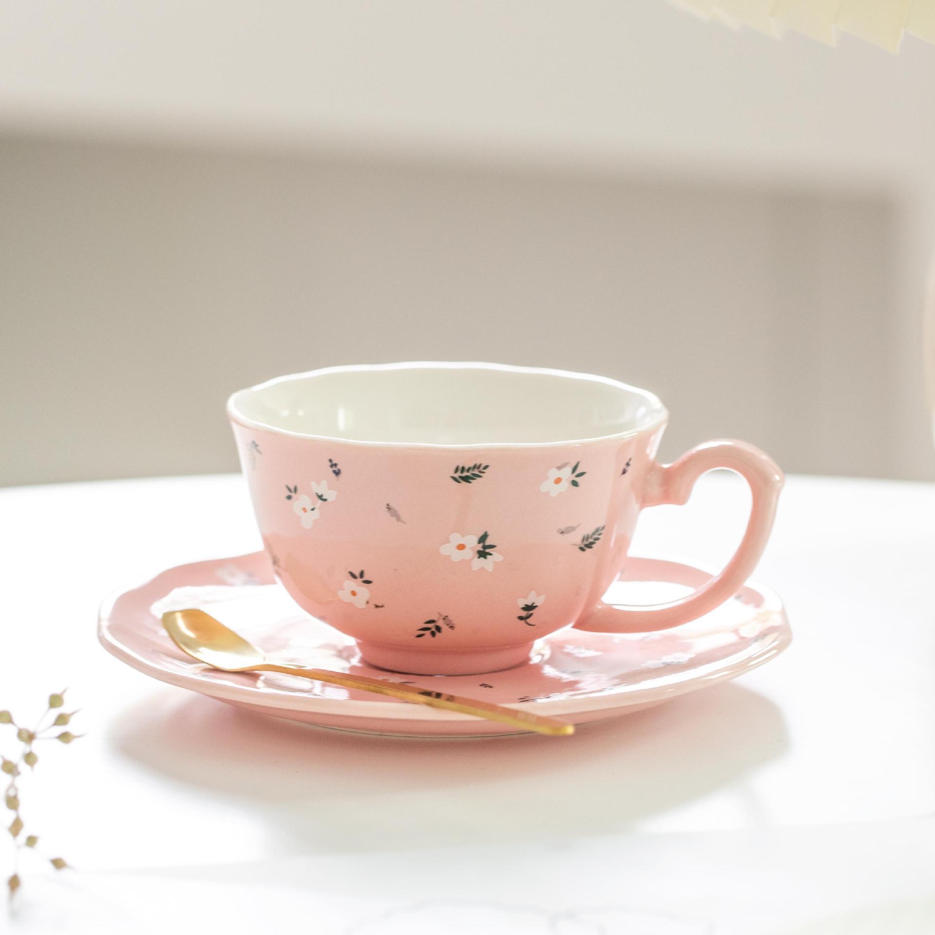 Delicate Floral Cups for Cozy Tea , Coffee and Everyday Joy