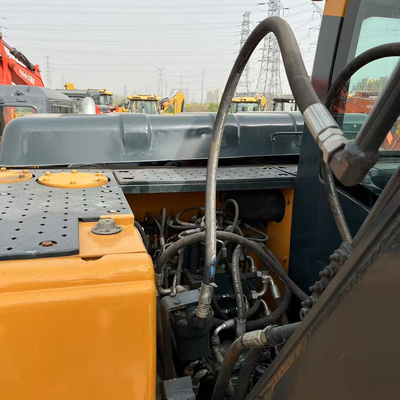 Korea Brand Hyundai 150 Crawler Used medium Excavator 15 Ton Digger for Construction