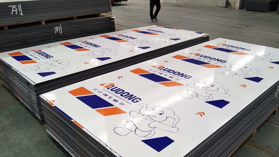 Enhance Durability And Aesthetics With High Gloss Film Laminated PVDF Aluminum Composite Panel
