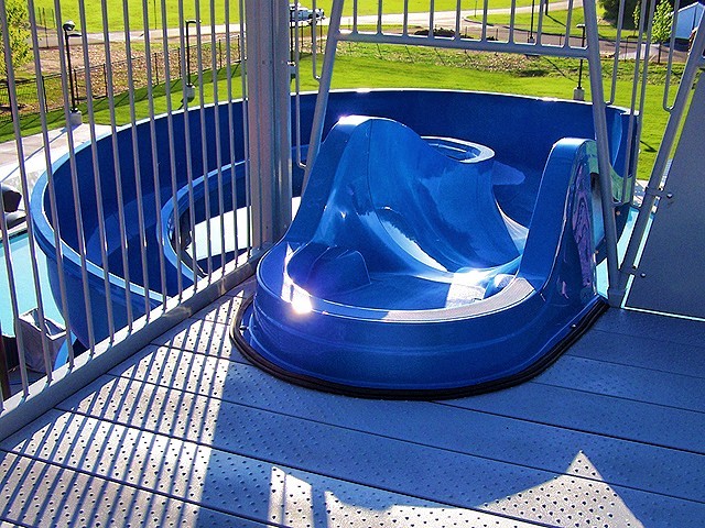 OEM Commercial Water Amusement Park Ride Fiberglass Tube Spiral Slide Set For Sale