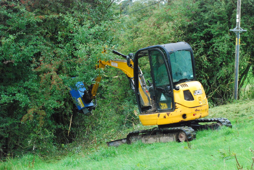 Excavator Flail Mower Q355B/Q690D 250-14500kg Weight ISO9001 Certified