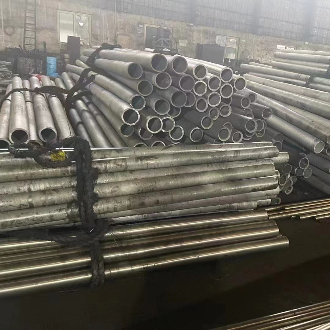 SCH40 Seamless Stainless Steel 904L Pipe Tube Custom Cutting Polishing