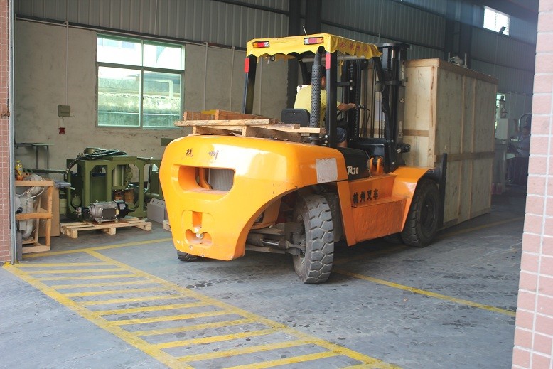20 Ton ABS Hydraulic Vertical Injection Moulding Machine 260mm Distance Between Tie Bars