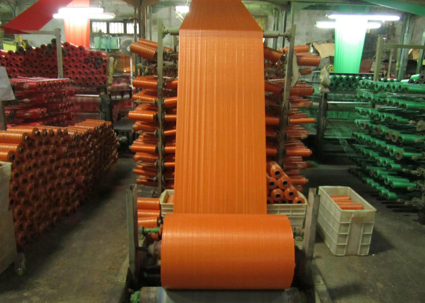 PE Laminated / BOPP Film PP Woven Fabric Roll With Custom Size Weight