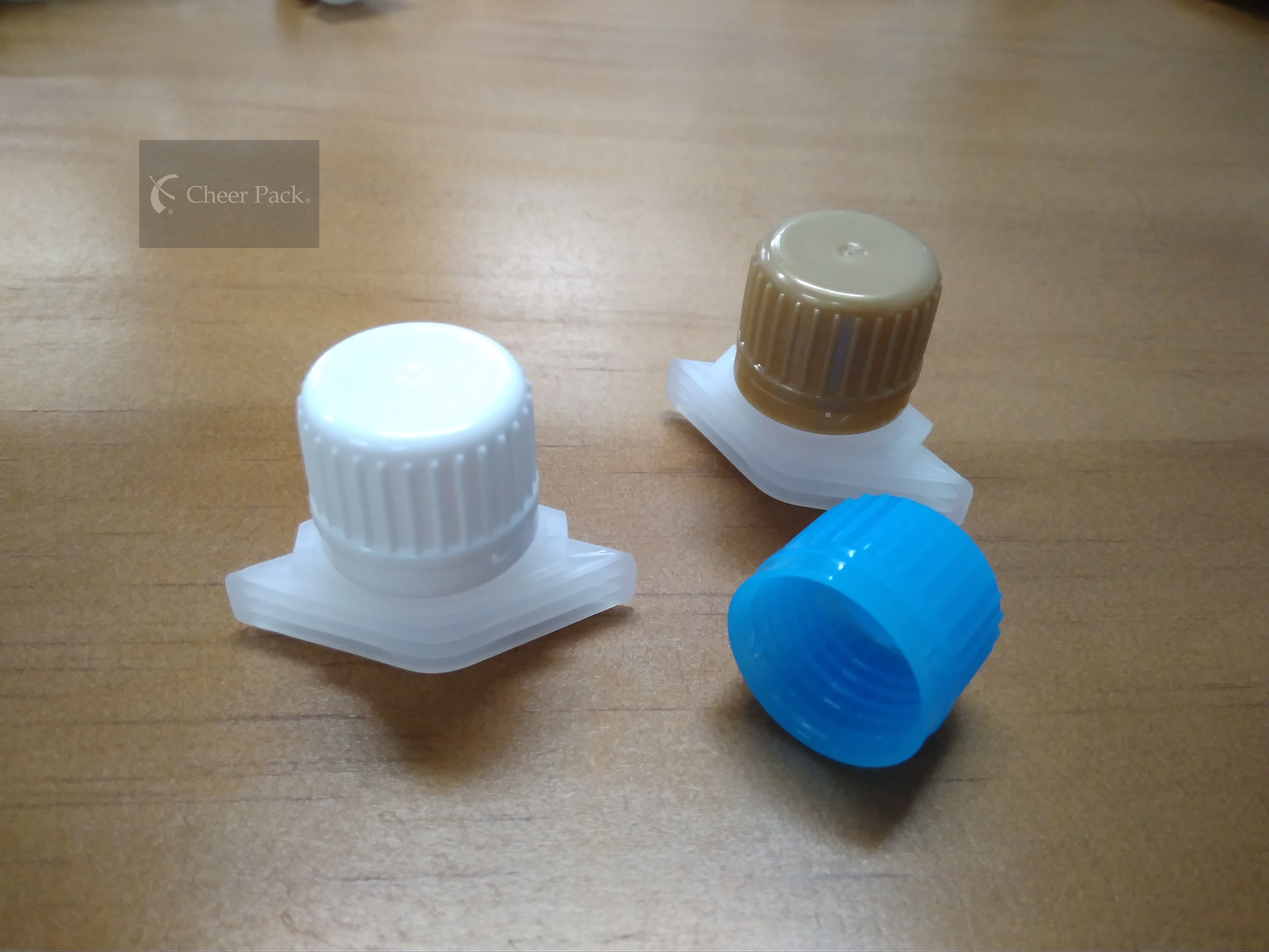 HDPE PE Baby Food Pouch Tops , Doypack Spouts For Pouches Color Customized