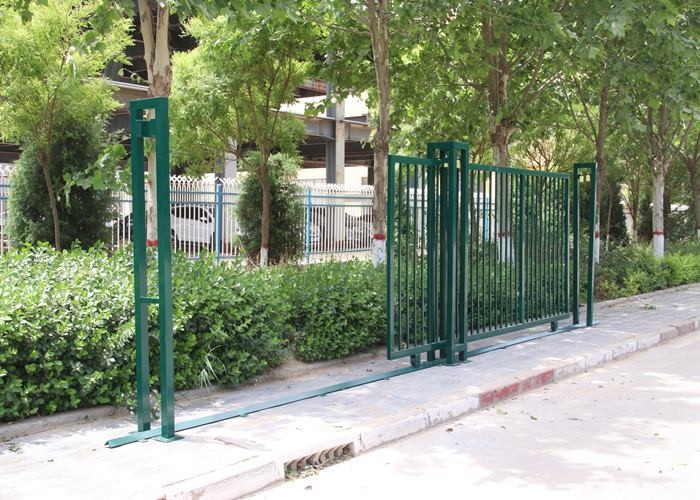Manual Drive Cantilever H2m 3D Curved Sliding Fence Gate
