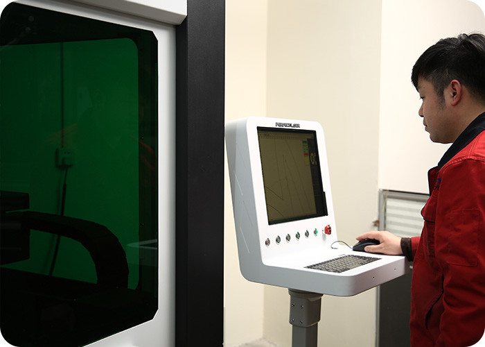 Small Format Fiber Laser Cutting Machine With Offline Movement Control