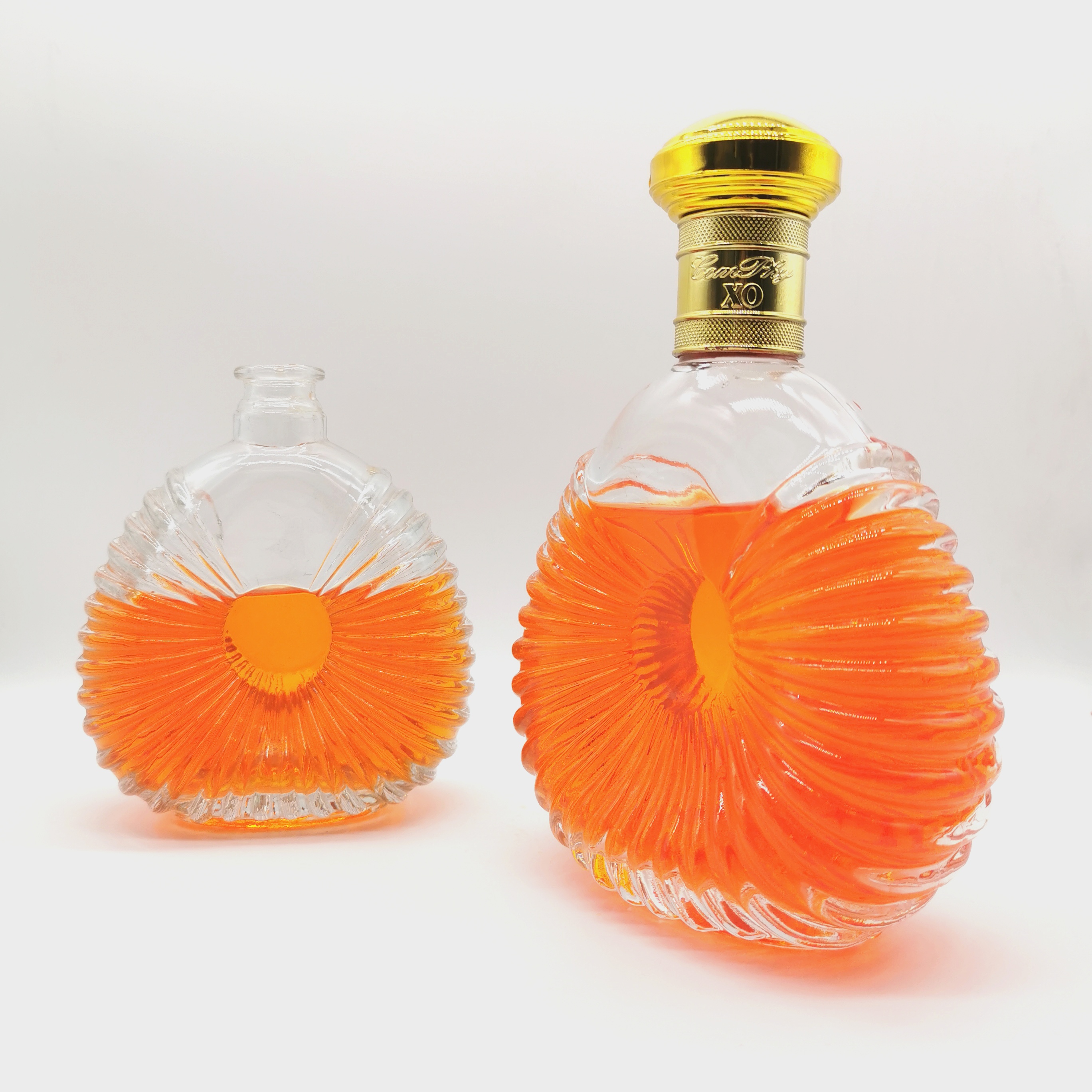 700ml Wine Brandy Whisky Liquor Glass Bottle for in Hot Stamping and Wine