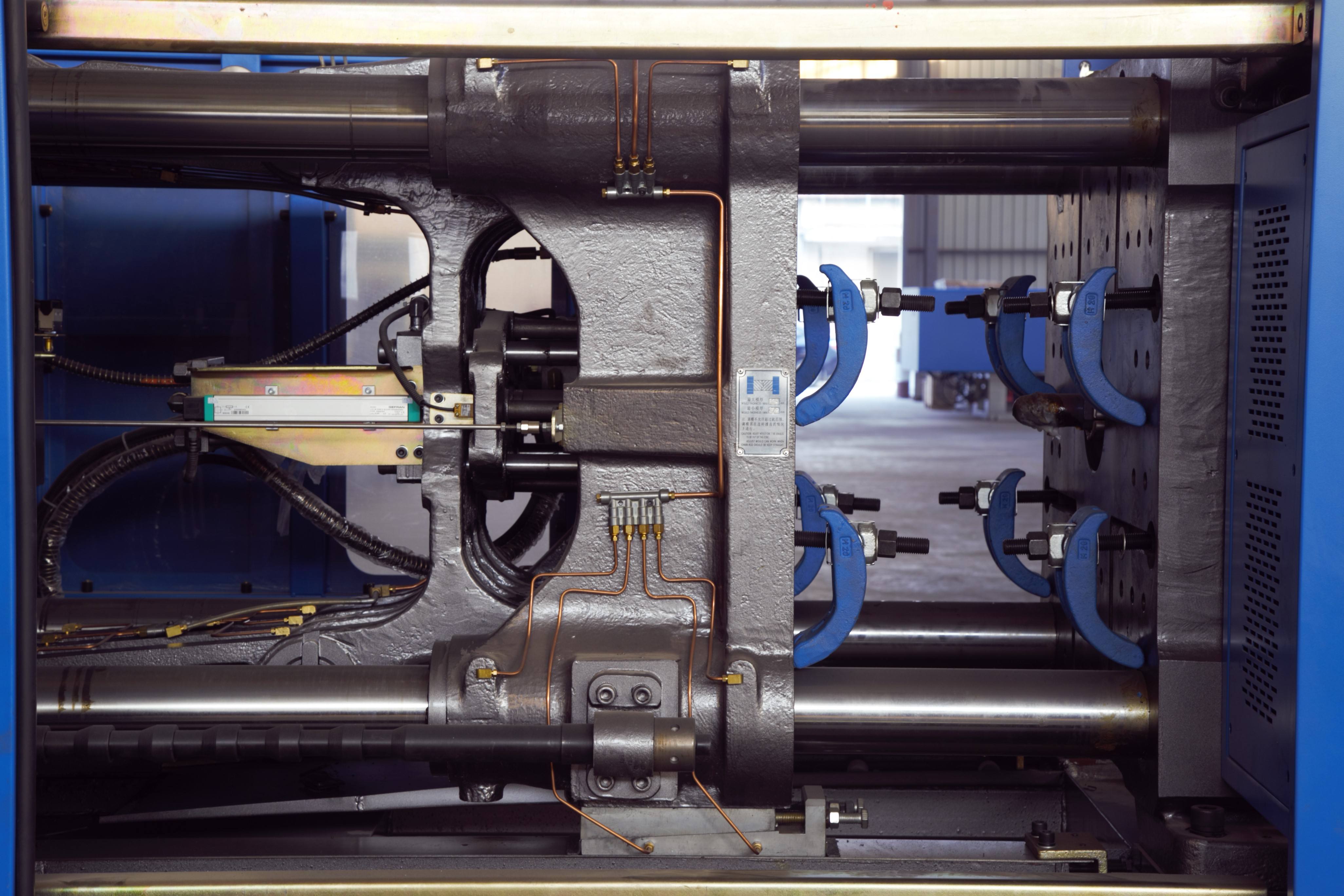 PET Preform Plastic Injection Molding Machine High Speed Production
