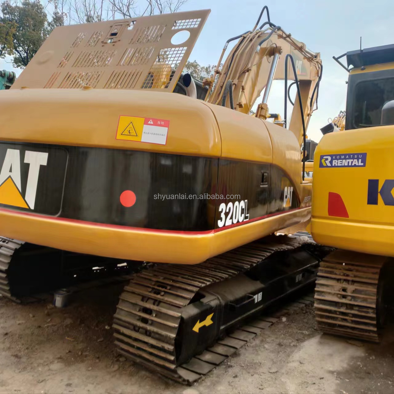 Used Excavator CAT 320B 320C 320D Earthmoving Mini Excavator with 0.8m3 Bucket Capacity