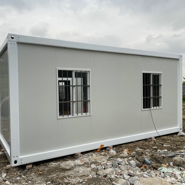 Detachable 75mm Steel Structure Container House Prefabricated Fireproof
